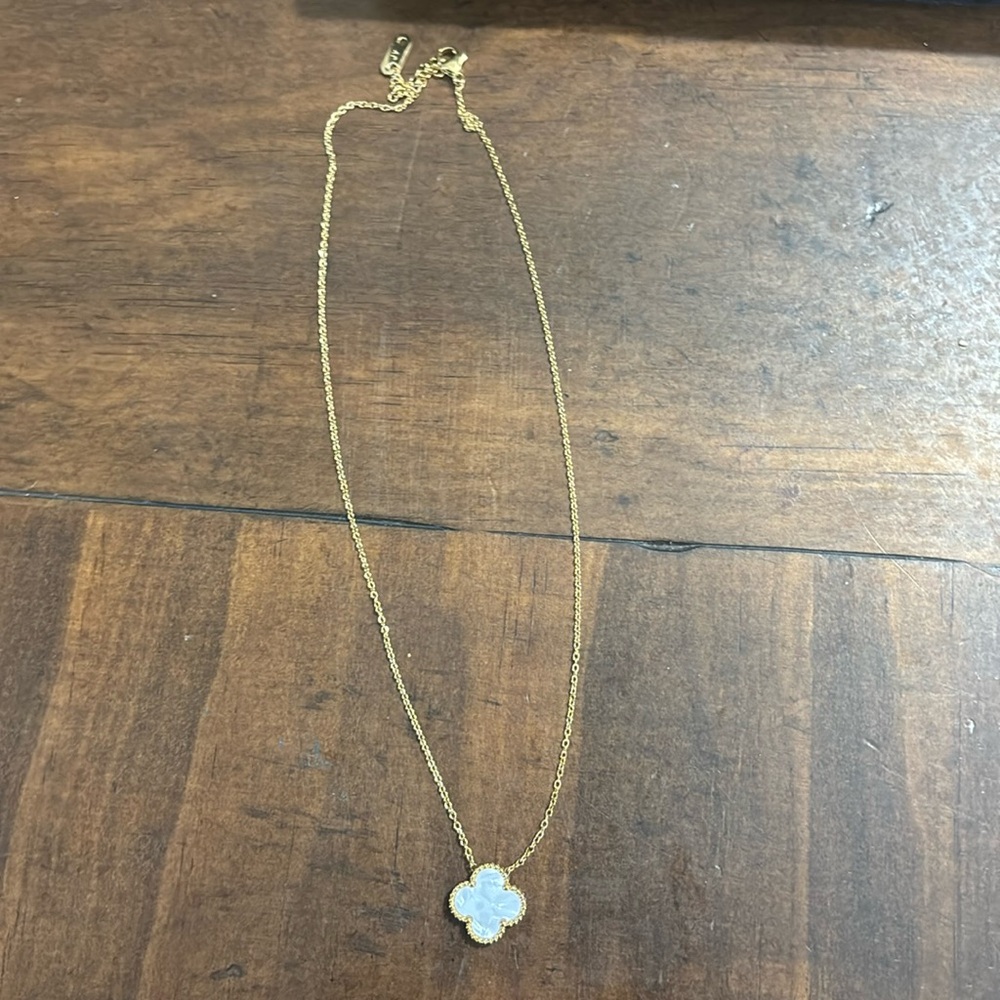 Flower necklace